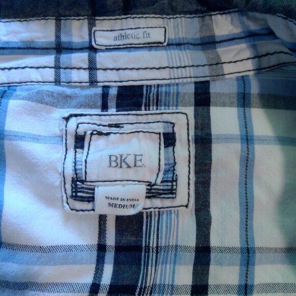 BKE Men's Long Sleeve Button-Up Blue and White Plaid Shirt (Size Medium) - Picture 7 of 10